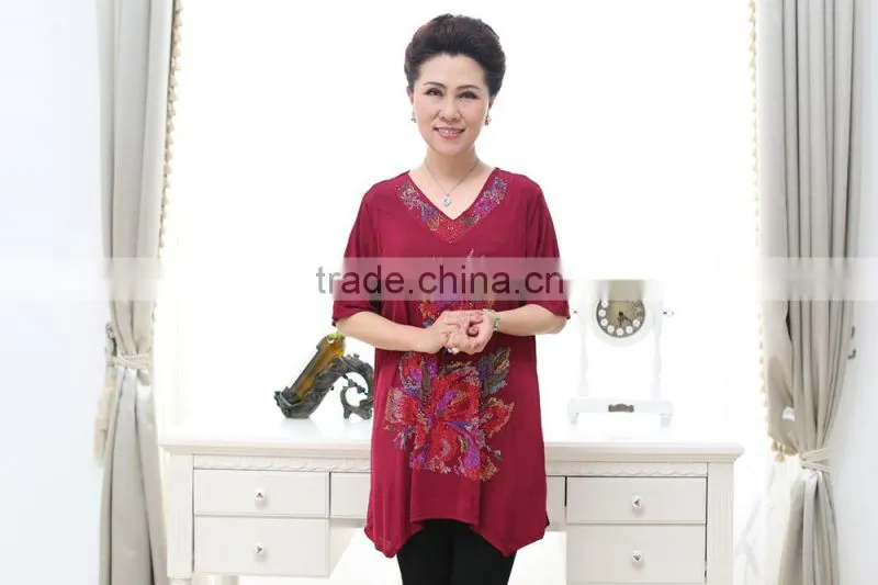 New arrival middle aged ladies V-neck half sleeve beaded flower printed blouse