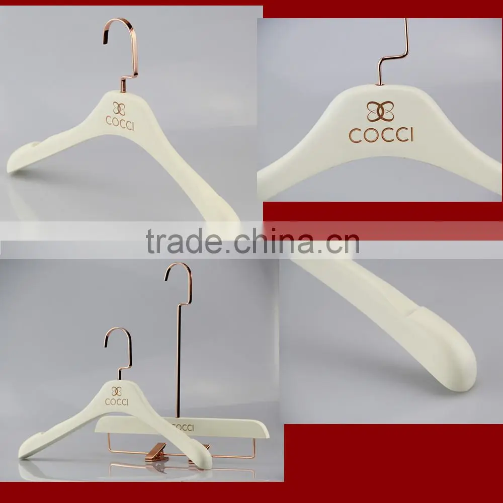 High quality wooden coat hanger white hanger wooden with logo