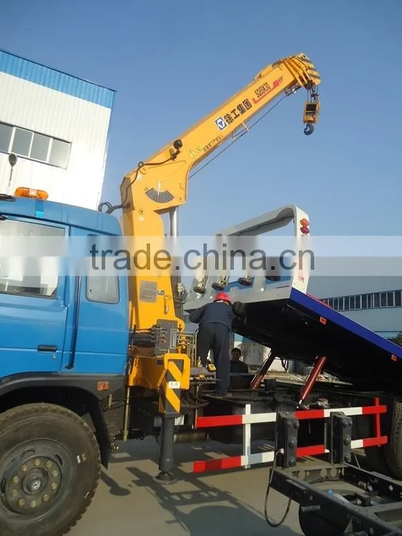 2015 Euro III or Euro IV Dongfeng 4x2 tow truck wrecker with crane in Peru