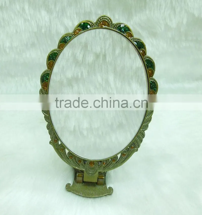 Vintage style bronze cosmetic pocket mirror