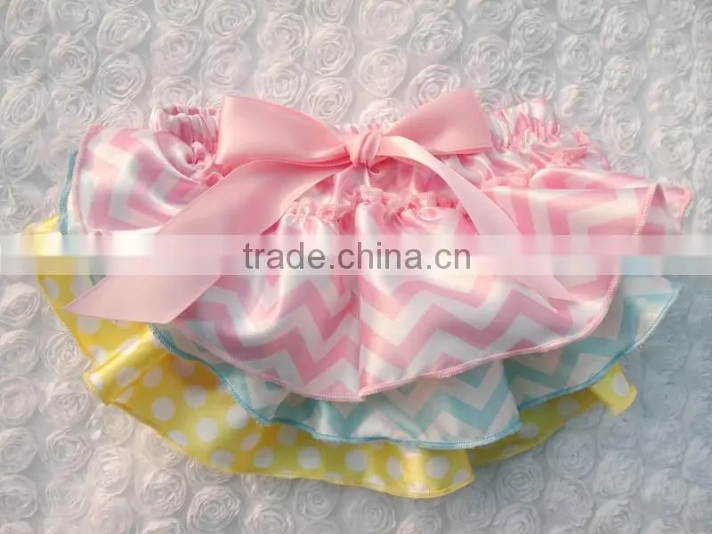 Hot sale baby girl ruffer bloomer cute design and wholesale price fit for new born baby soft fabric comfortable from china