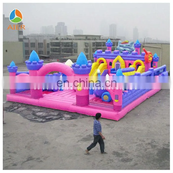 China New Colorful Inflatable Playground /Jumping funland