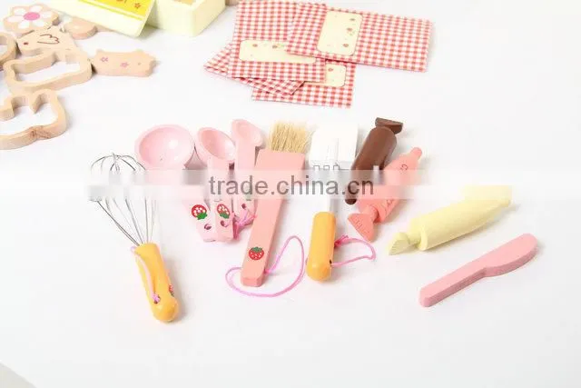 Wooden strawberry home made cooking set toy