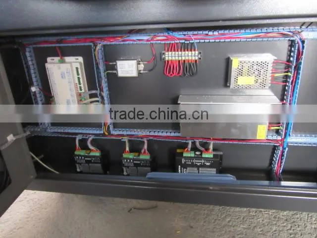 Economy Fiber Laser Cutting Machine For Metal Sheet / Tube