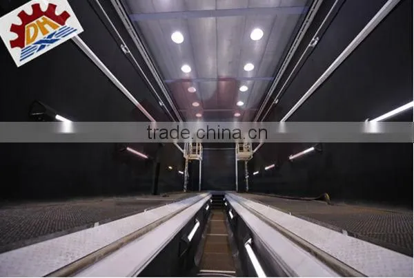 sand blasting room with sand blasting tank