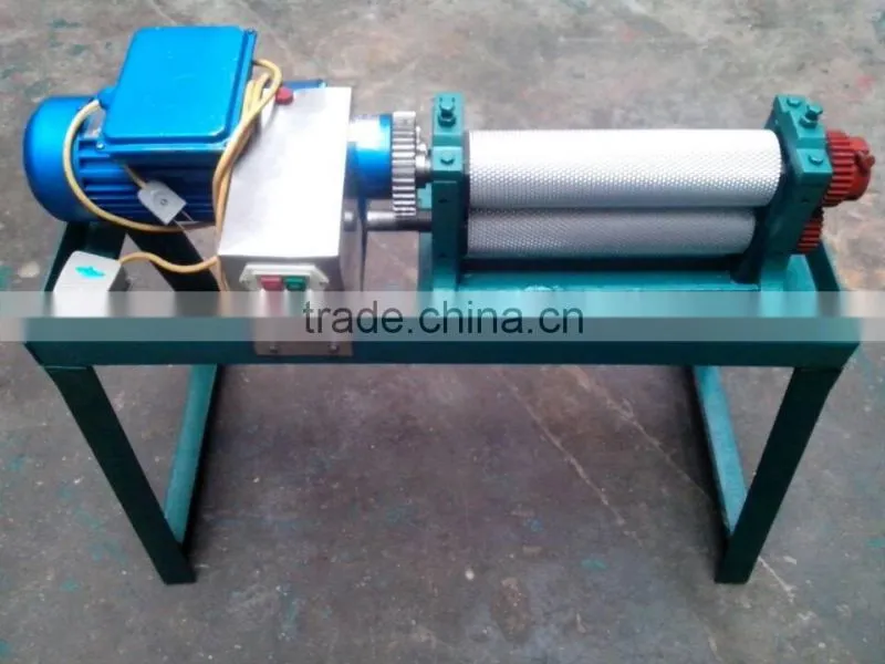 305*640 mm roller stainless steel beeswax foundation flat sheet machine