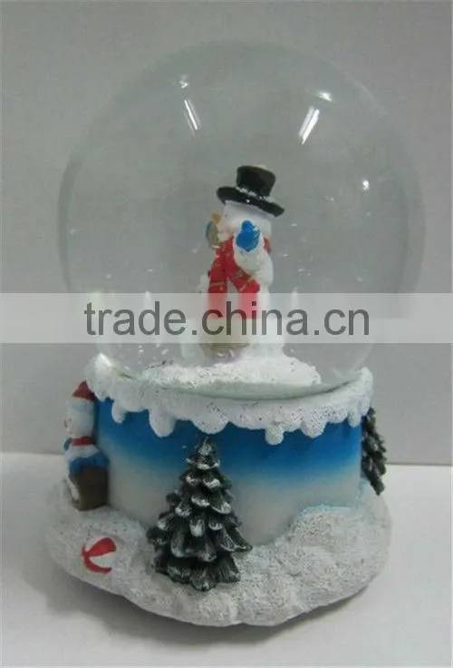 Artificial large resin glass snow water globes