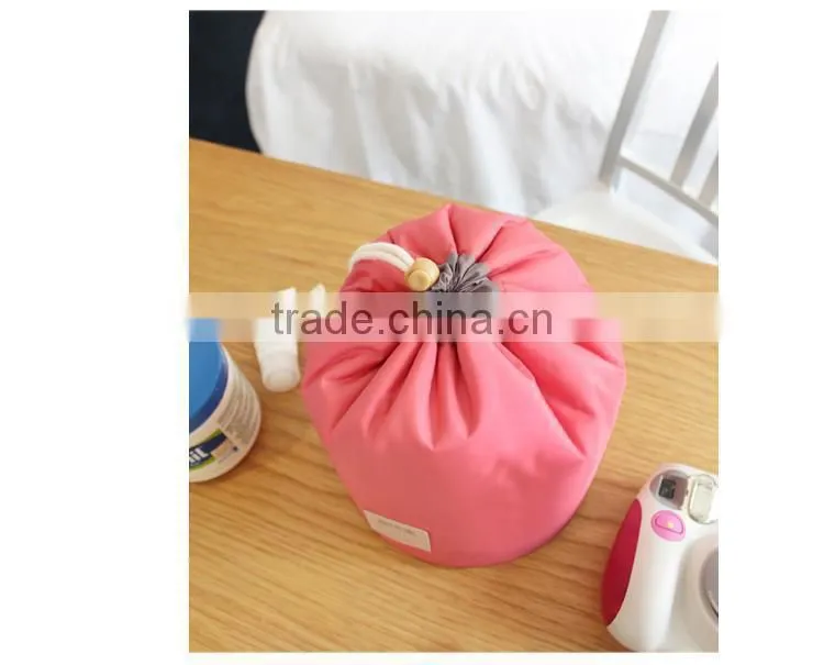 Hot Selling Popular Professional Travel Make-up Pouch Mini Size Large Capacity Travel Dresser Pouch