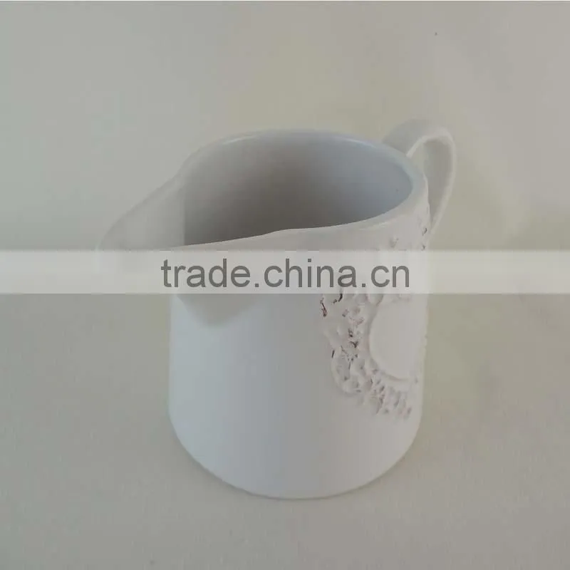 500ml white color emboss ceramic kettle jug