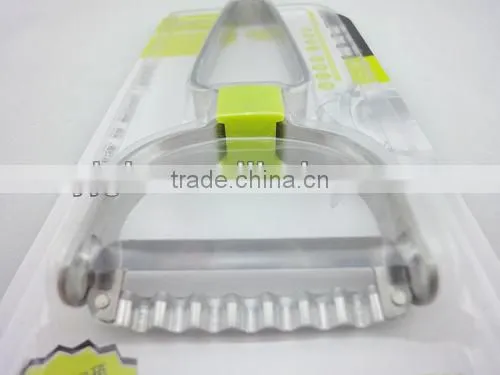 Stainless Steel Kitchen Peeler ( waved blade )