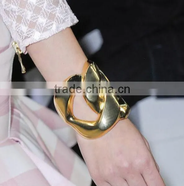 Punk metal bracelet Retro feeling smooth elastic bracelet