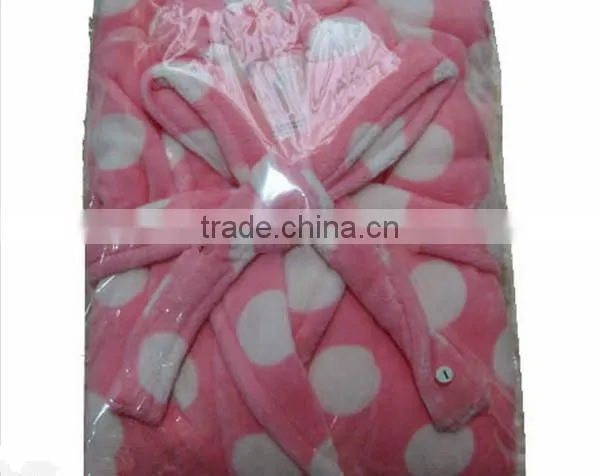 Winter thickness dots printed pink coral fleece bathrobe