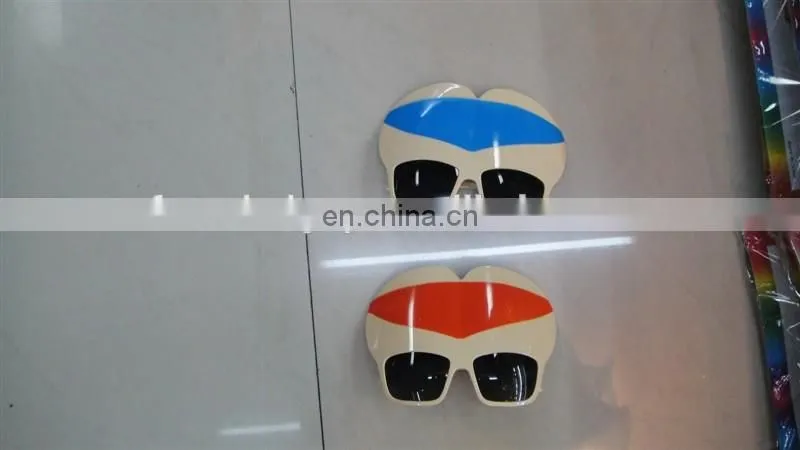 wholesale plastic breast shaped funny glasses