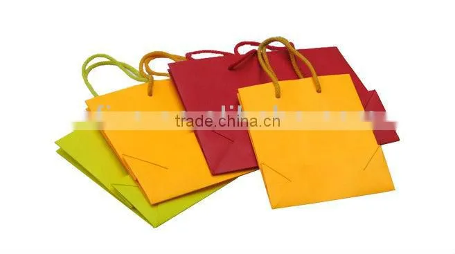 synthetic gift paper bag manufacturer