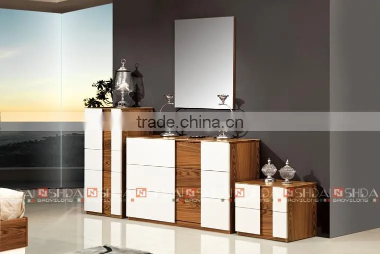 Mdf Frame Walnut Decorative Wall Mirror M-1