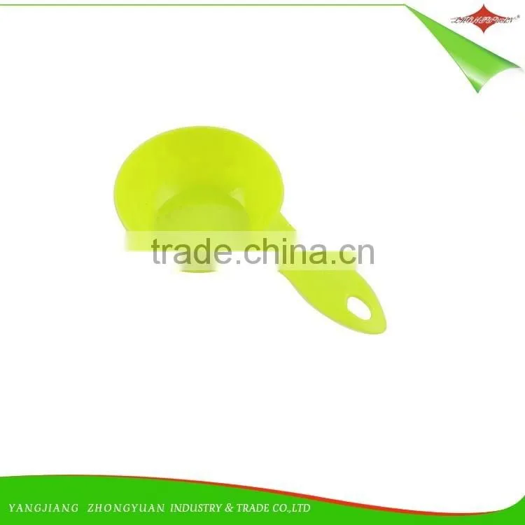 ZY-L1012A high quality colorful plastic kitchen set of 4 measuring cups