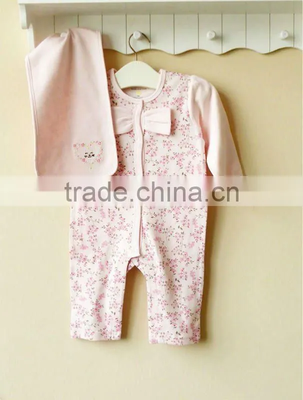 mom and bab 2012 100% cotton embroider baby handkerchief romper set