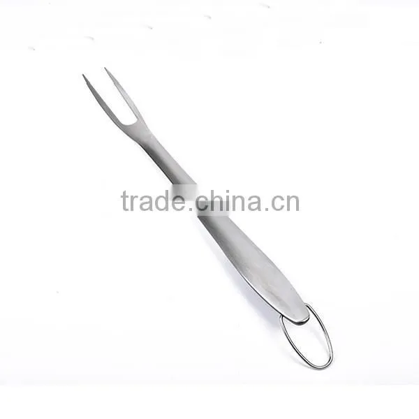 Top quality BBQ accessories,3 PCS Stainless Steel BBQ Grill Accessories including a Spatula, Tongs, Fork