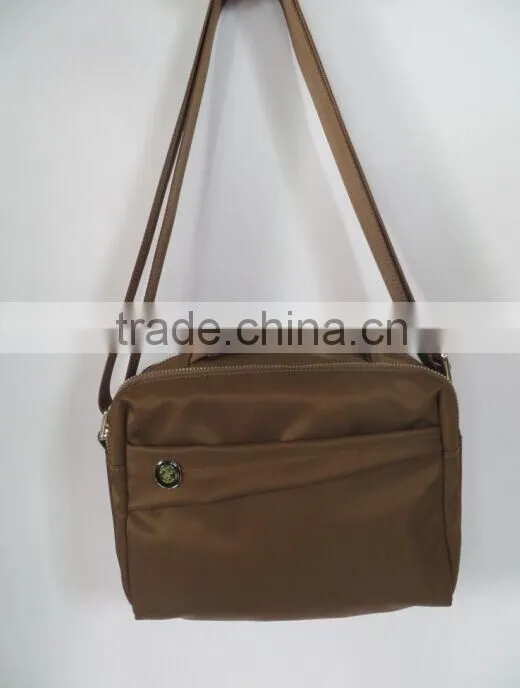 good quality cheap price waterproof nylon material shoulder bag for men