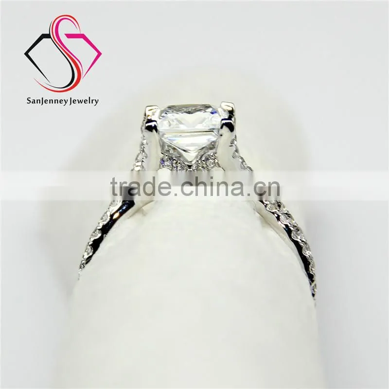 Princess Cut Moissanite Sqaure 1.25 Carat 5.5mm Center 14k 18k White Yellow Gold Platinum Diamond Engagement Ring