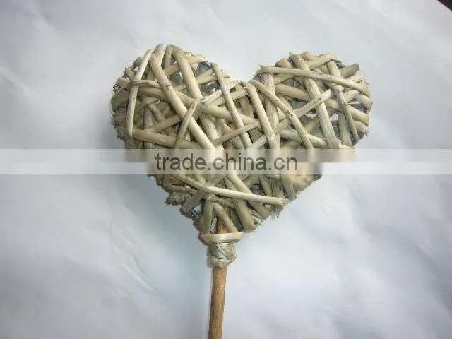 decoration heart willow baskets