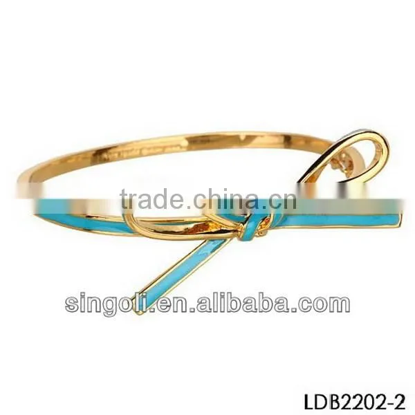 Enamel bow bangle for young girls in ameriaca