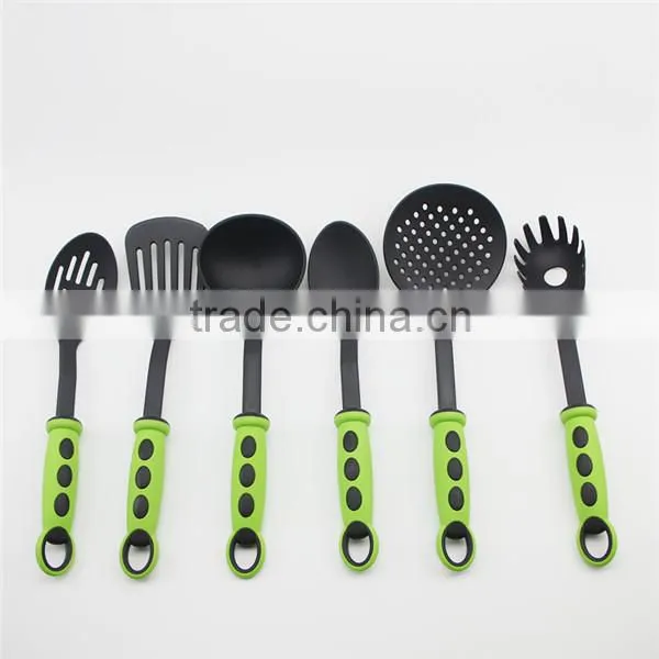 Durable and practical nylon utensils kitchenware set