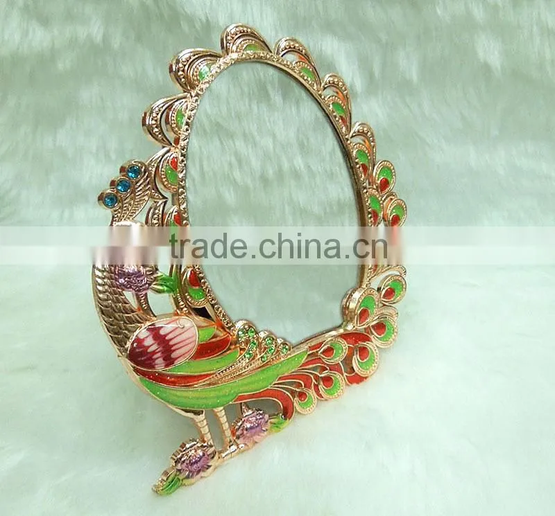 Rose gold makeup cosmetic mirror with diamond