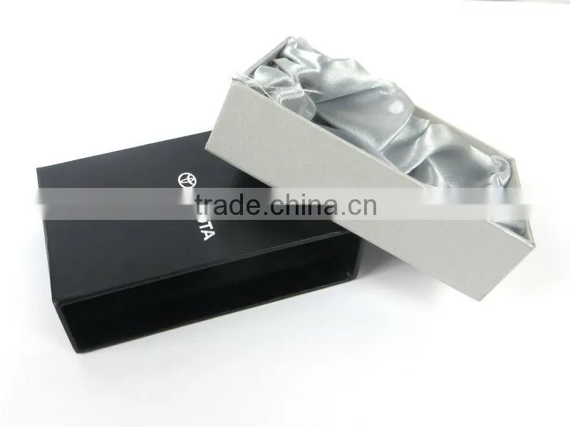 2014 new product luxury paper packaging perfume box &silk white foam cosmetics containers