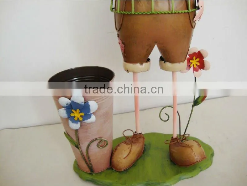 Folk art Garden Decoration