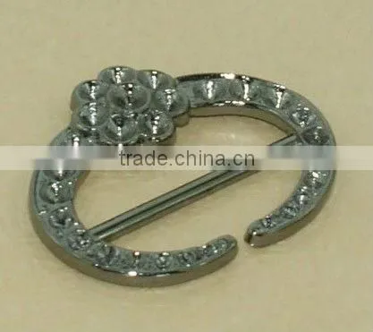 heart shaped belt buckle with rhinestones