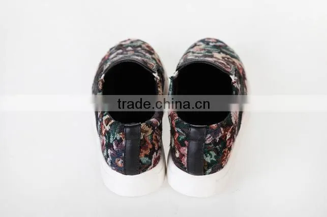 women's sneaker with Patterned Jacquard fabric