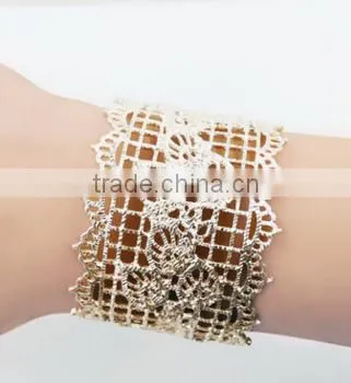 Big wide hollow cuff bangle crown and leaf design hollow cuff bangle for evening dress