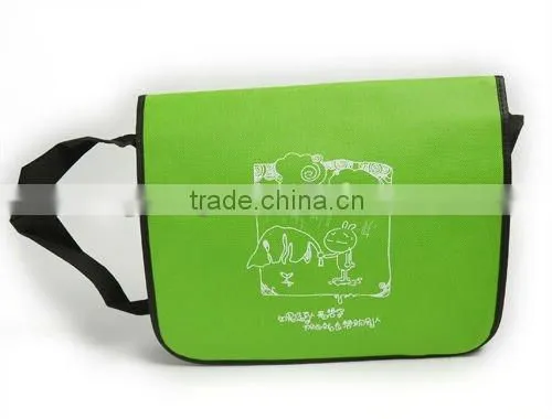 36cm x 32cm x 11cm 420D message shoulder bag