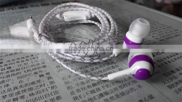 Universal in Ear Headphones High Quality OEM Earphone 3.5mm Earbuds For Mobile Phone
