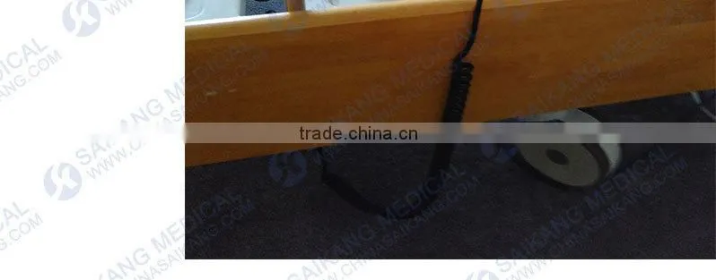China Supplier Removable Electric Home Care Wooden Hospital Bed