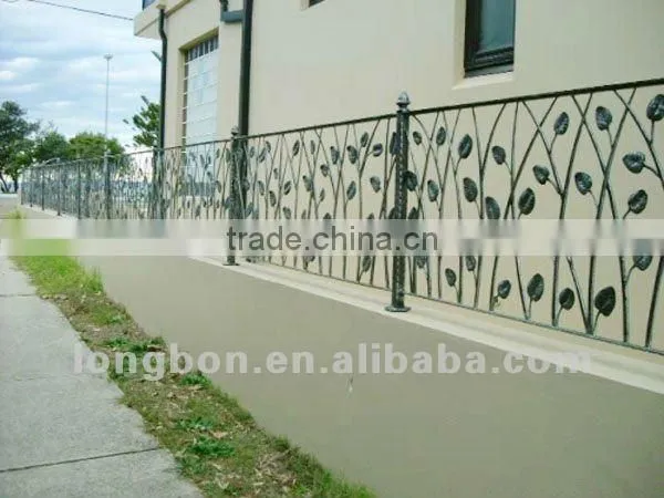 2015 hot galvanized handmade cheap iron fence