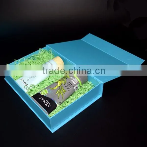 Fashion rigid bespoke paper packaging boxes company for Skin Care