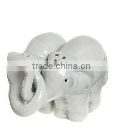 wedding favor ceramic love elephant salt and pepper shakers
