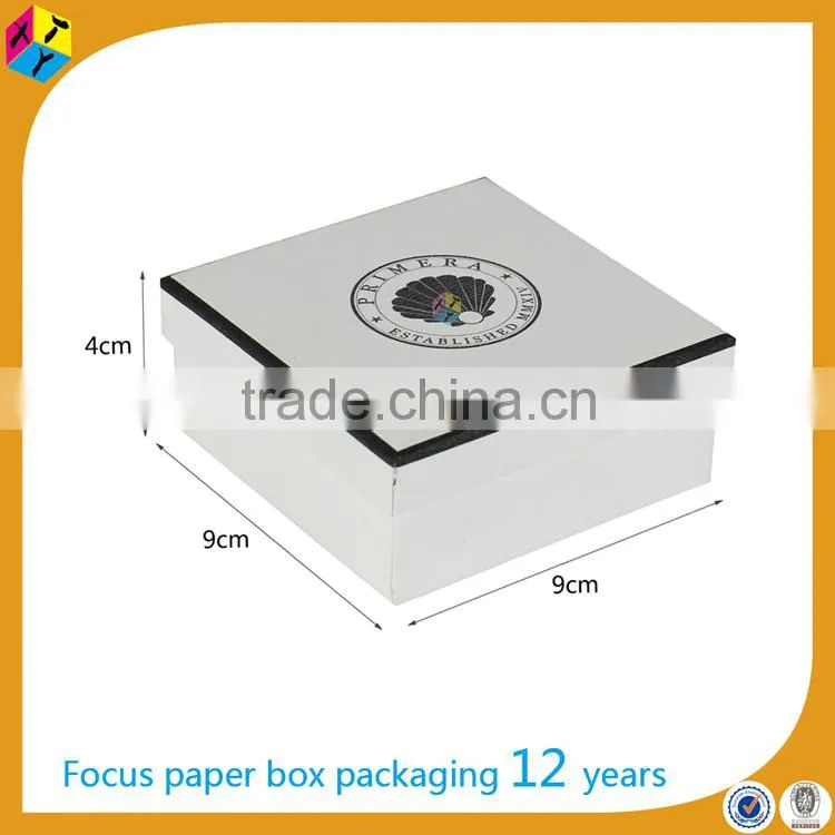White elegant gift packaging jewellery paper box