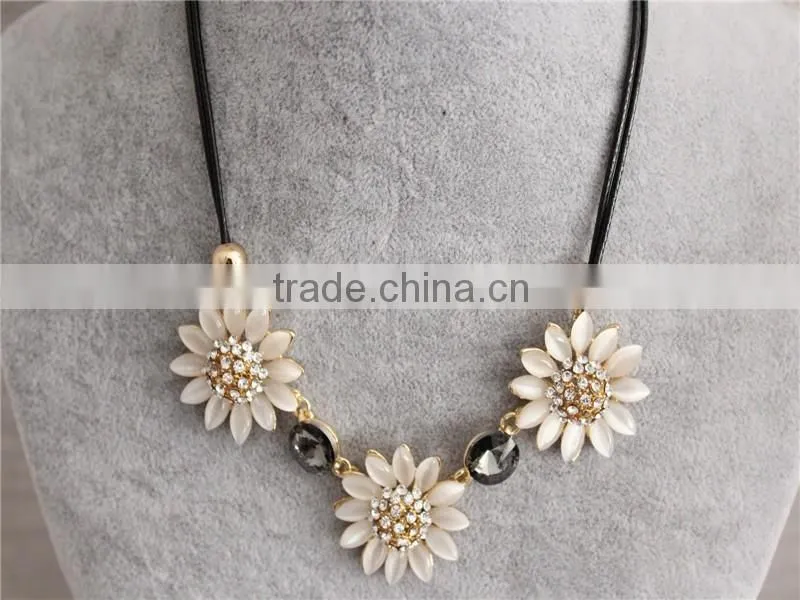 High quality flowers pendant necklace, crystal gem necklace