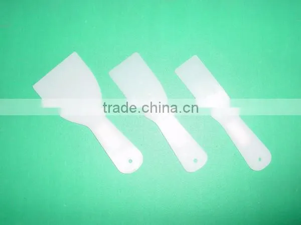 PK-005 White Plastic Putty Knife