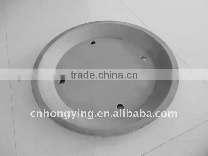 Round plastic composite manhole cover