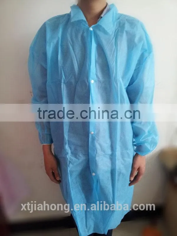 XIANTAO Jiahong Hospital uniform leading manufacturer in China disposable SMS/PP dust medical lab coat/visit coat