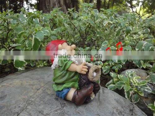 Resin sensor singing dwarf craft used in garden