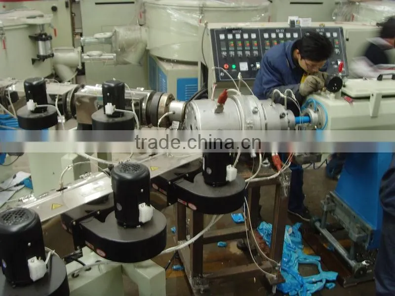 hdpe pipe extruder