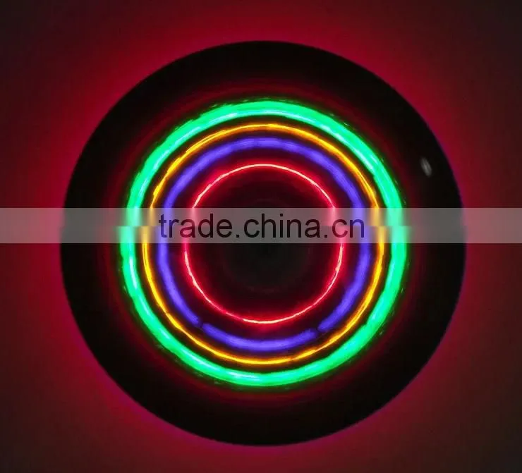 Plastic LED Peg Tops / Flashing Spinning Ball With Music