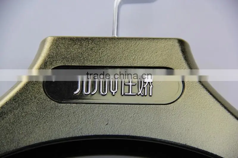 all kinds of color electronic plated hanger with anti-slip rubber for clothes