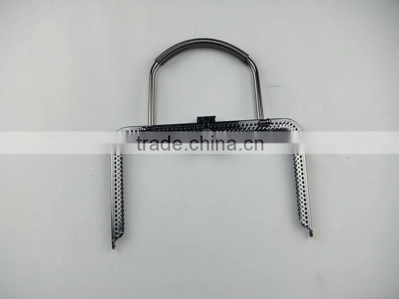 Factory price DIY black chrome kiss lock pinhole handbag frame with handle