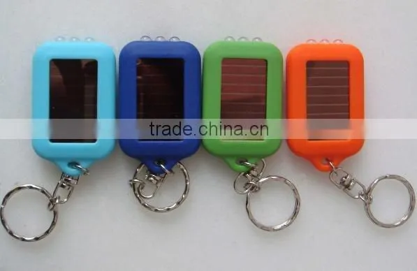 2015 cheap plastic led solar power keychain